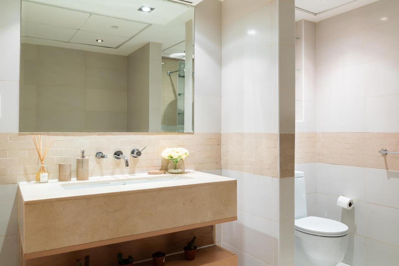 Nasma Luxury Stays - Pastel-Colored Apt With Jaw-Dropping Marina Views Dubai Exteriör bild