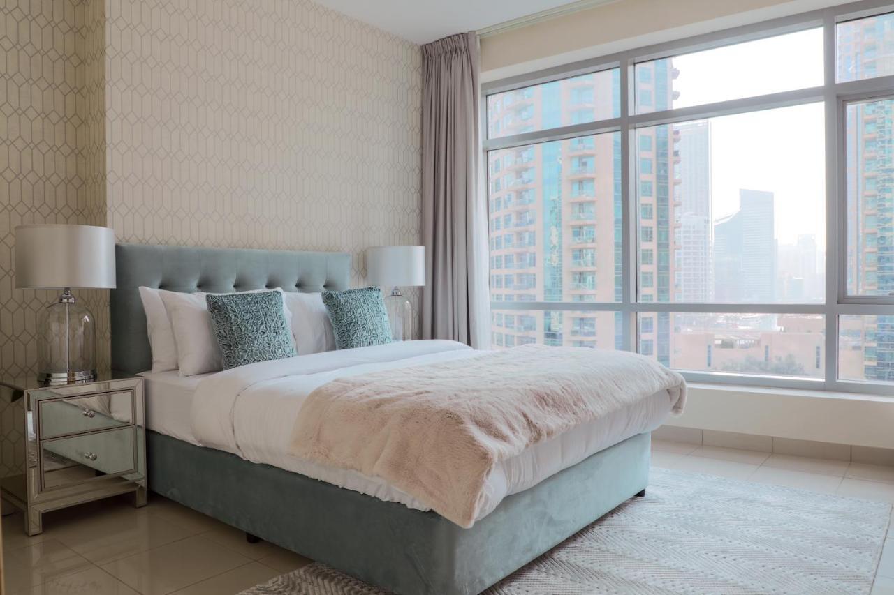 Nasma Luxury Stays - Pastel-Colored Apt With Jaw-Dropping Marina Views Dubai Exteriör bild